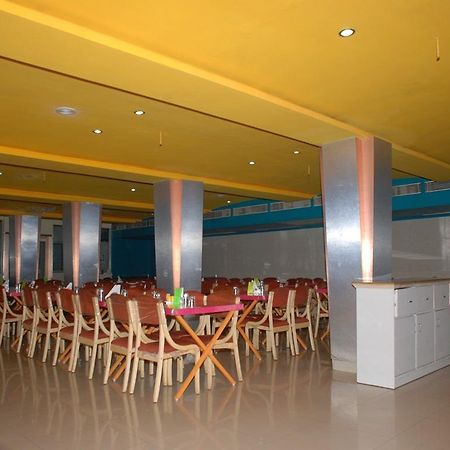 Hotel Nyay Mandir Bharuch Kültér fotó